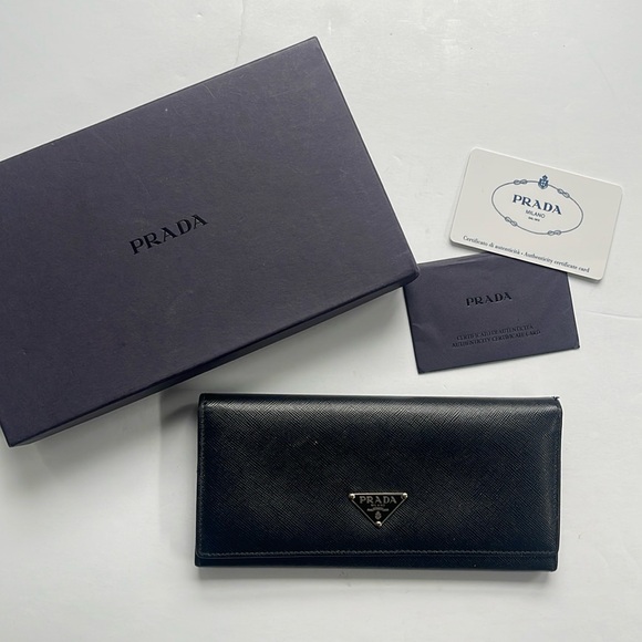 PRADA Saffiano Wallet - Picture 1 of 6